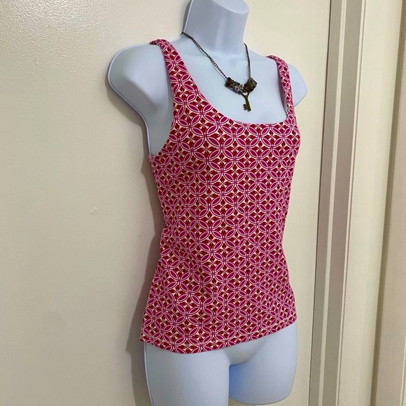 Hillary Hanson Beautiful tank with built-in bra🌺 S - Picture 3 of 7